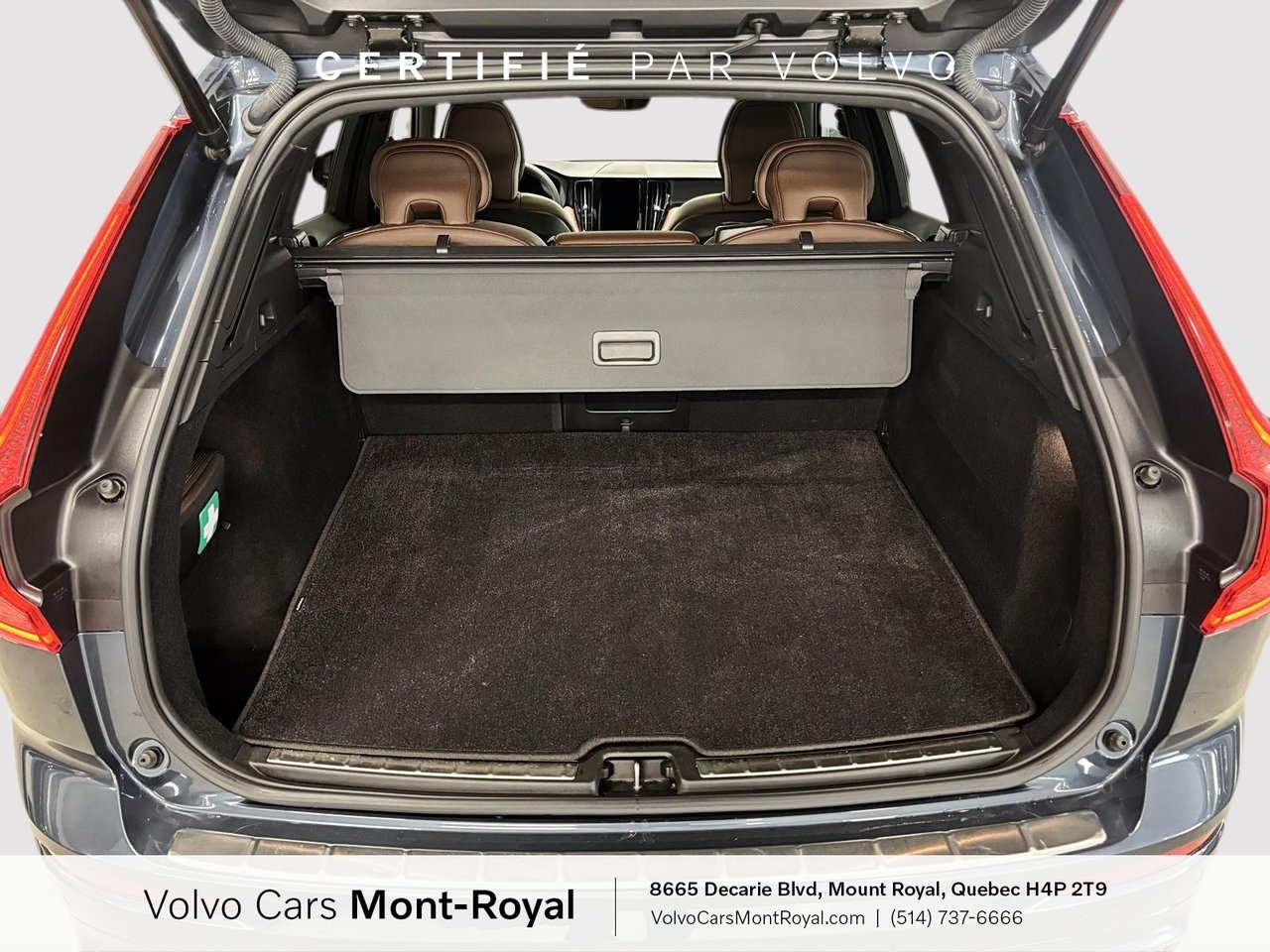 2024 Volvo XC60 Plus Dark Theme-4