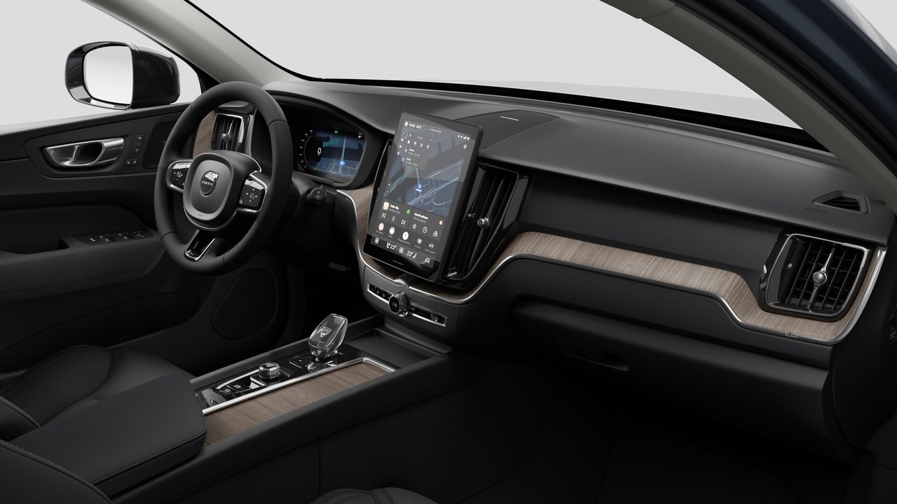 Volvo XC60 PLUS DARK THEME 2027-9