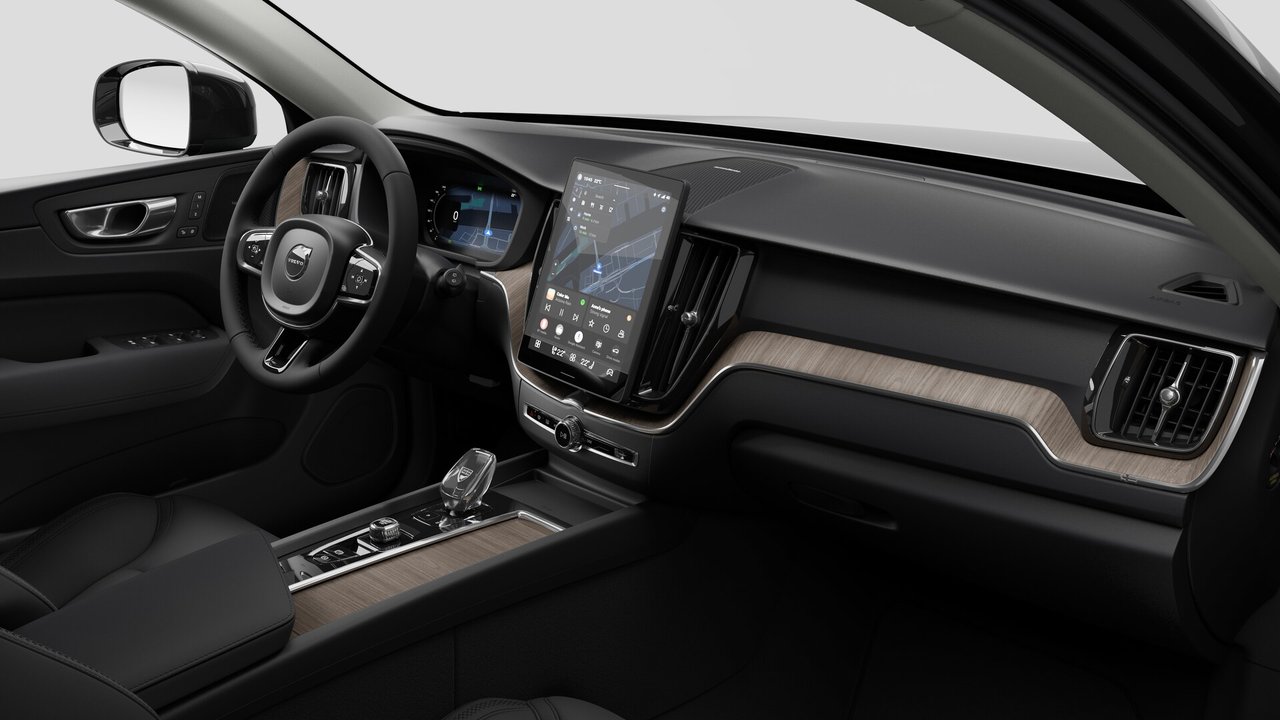 Volvo XC60 PLUS DARK THEME 2027-9