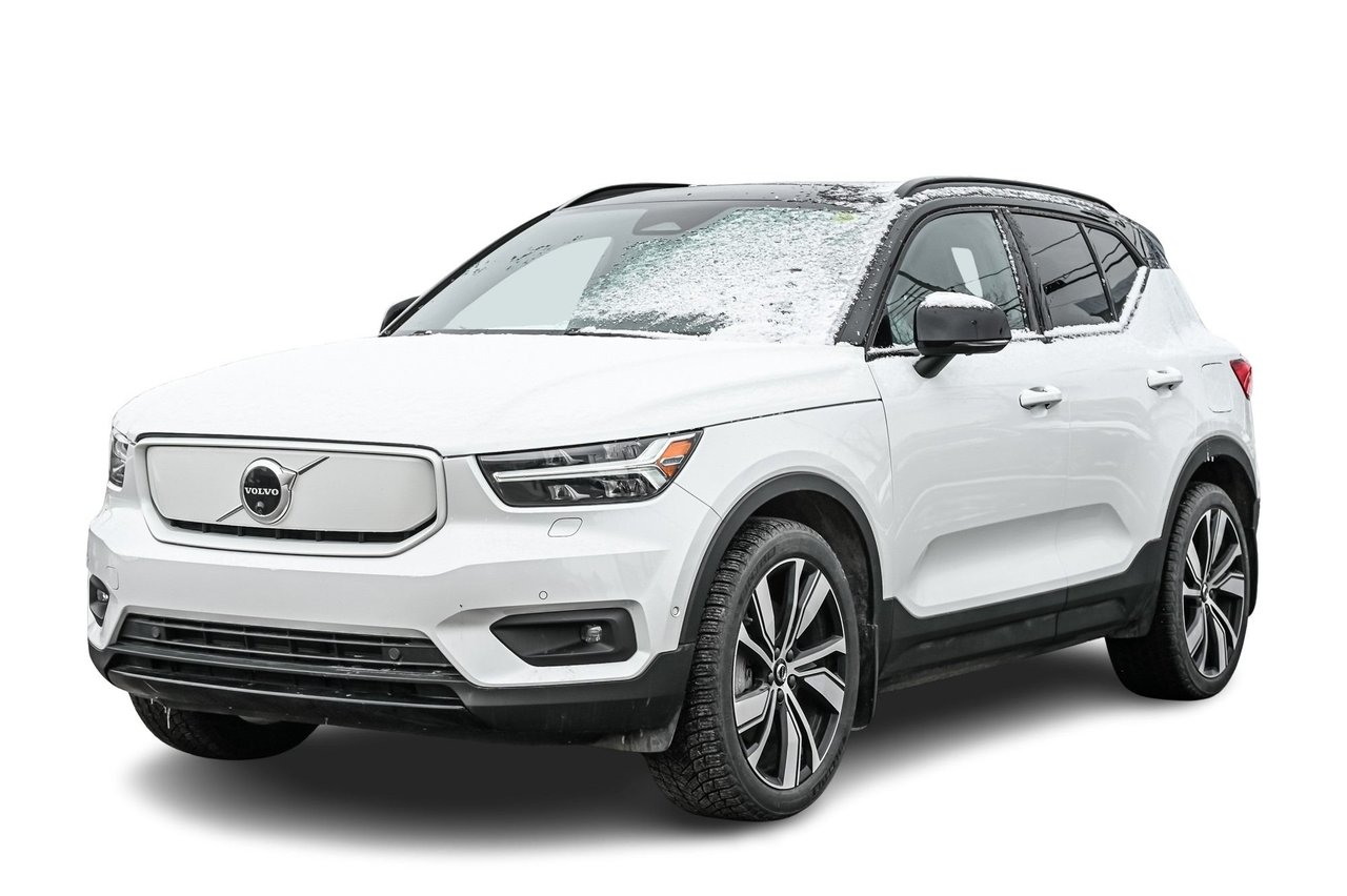 Crystal White 2022 Volvo XC40 Recharge Twin Plus eAWD SUV / Crossover All-Wheel Drive Automatic