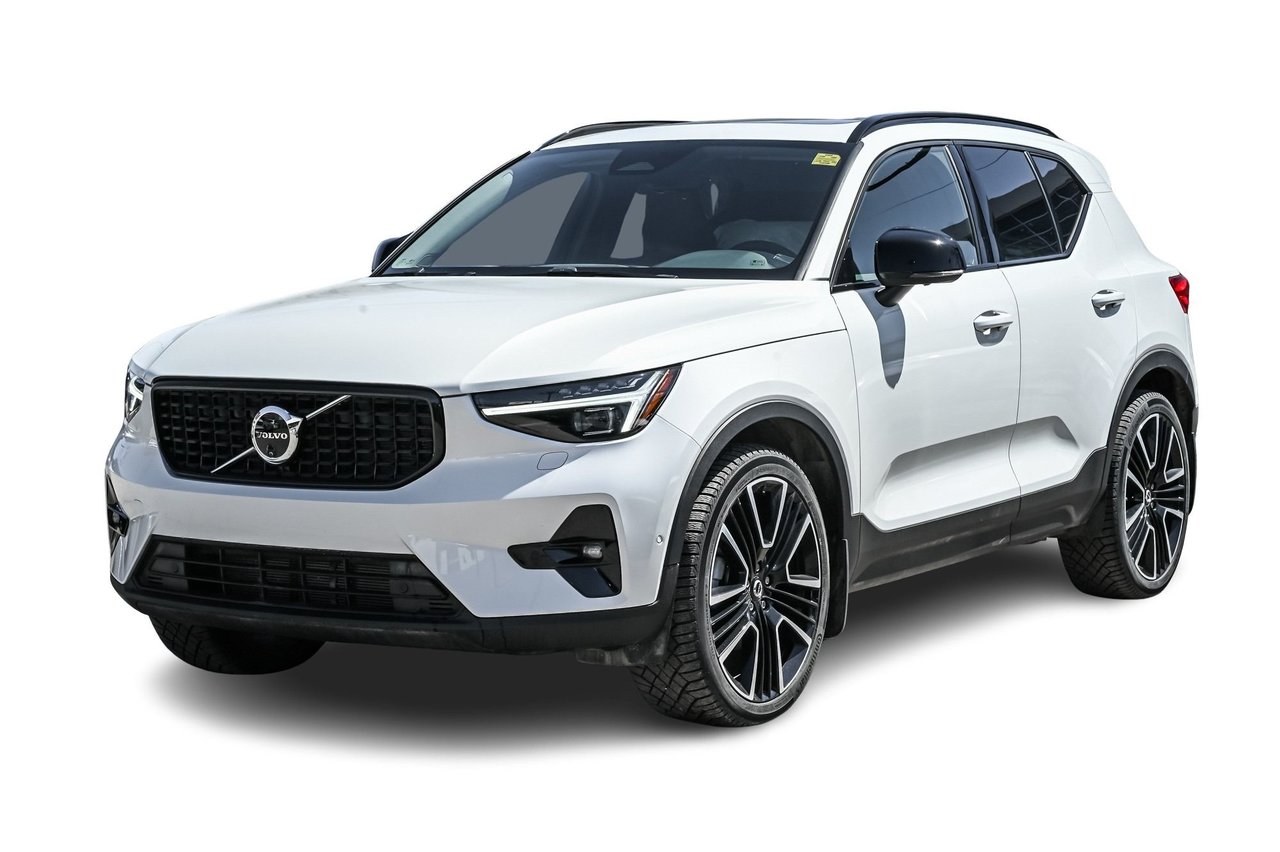 Volvo XC40 B5 Ultimate Dark Theme AWD 2024