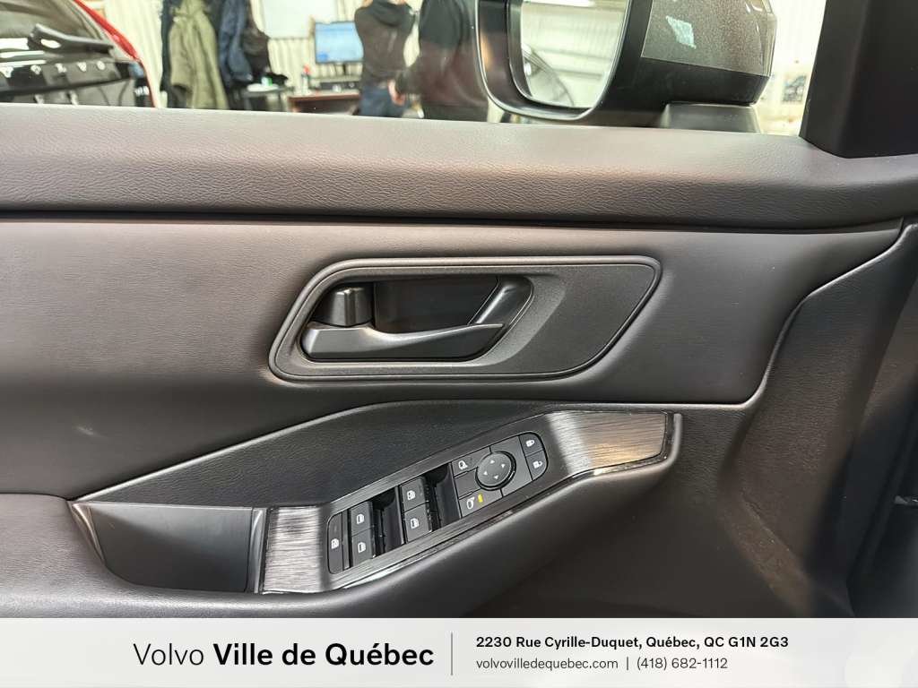 2024 Nissan Rogue S-19