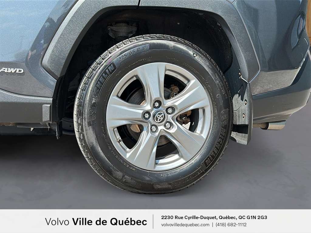 2024 Toyota Rav4 XLE Hyb-7