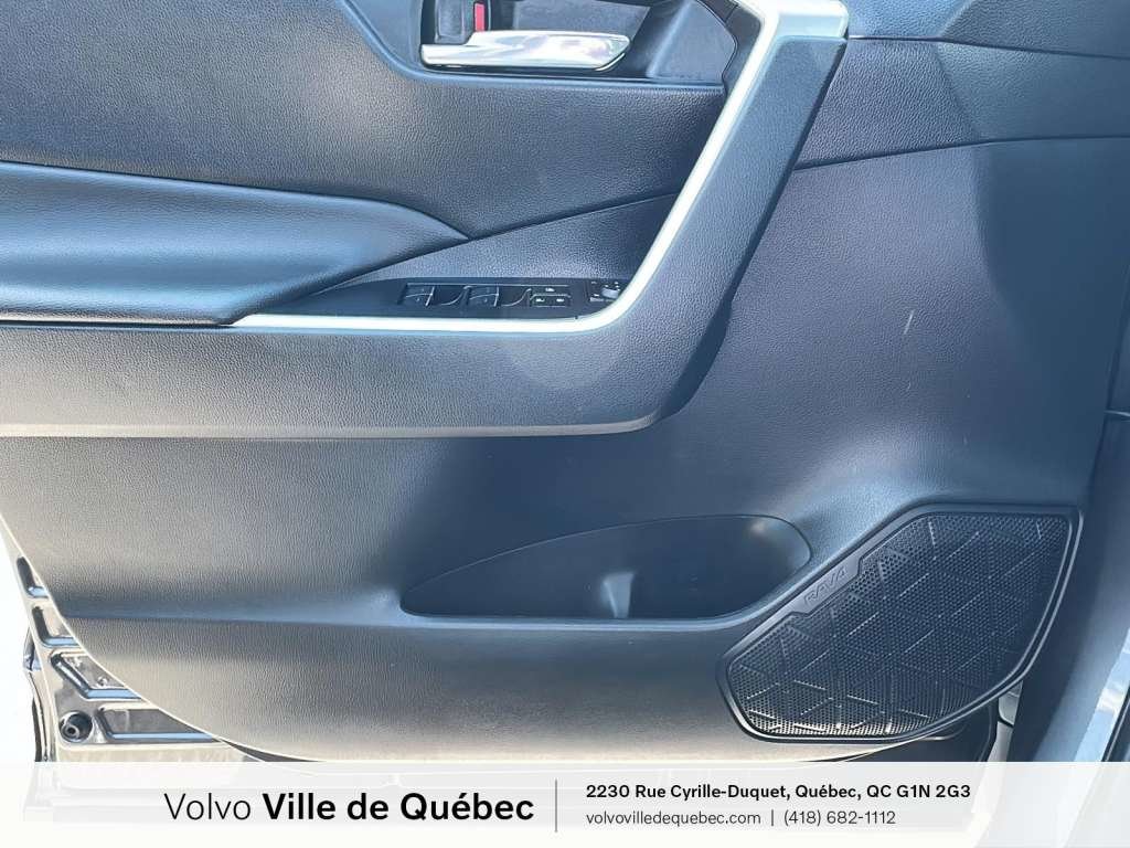 2024 Toyota Rav4 XLE Hyb-13