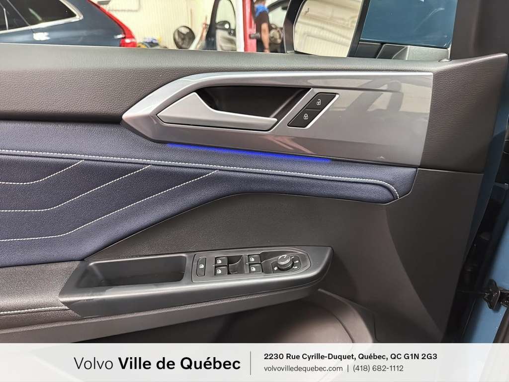 Volkswagen Taos Highline 2025-21