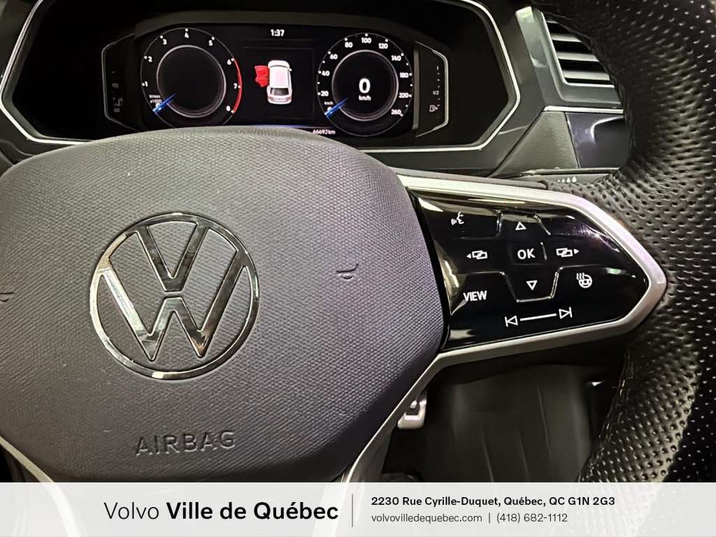 Volkswagen Tiguan Comfortline R-L Blk 2023-14