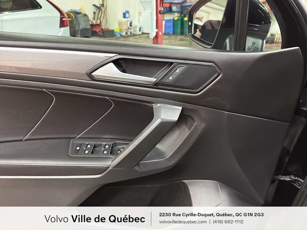 Volkswagen Tiguan Comfortline R-L Blk 2023-22