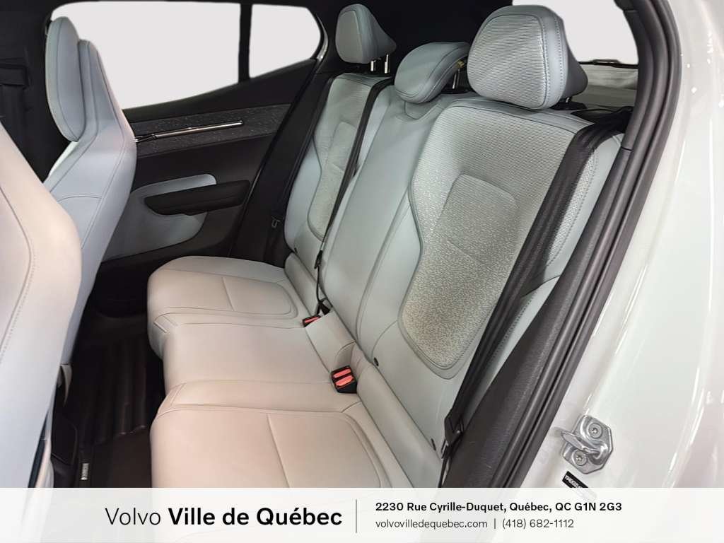Volvo EX30 TWIN Ultra 2025-9