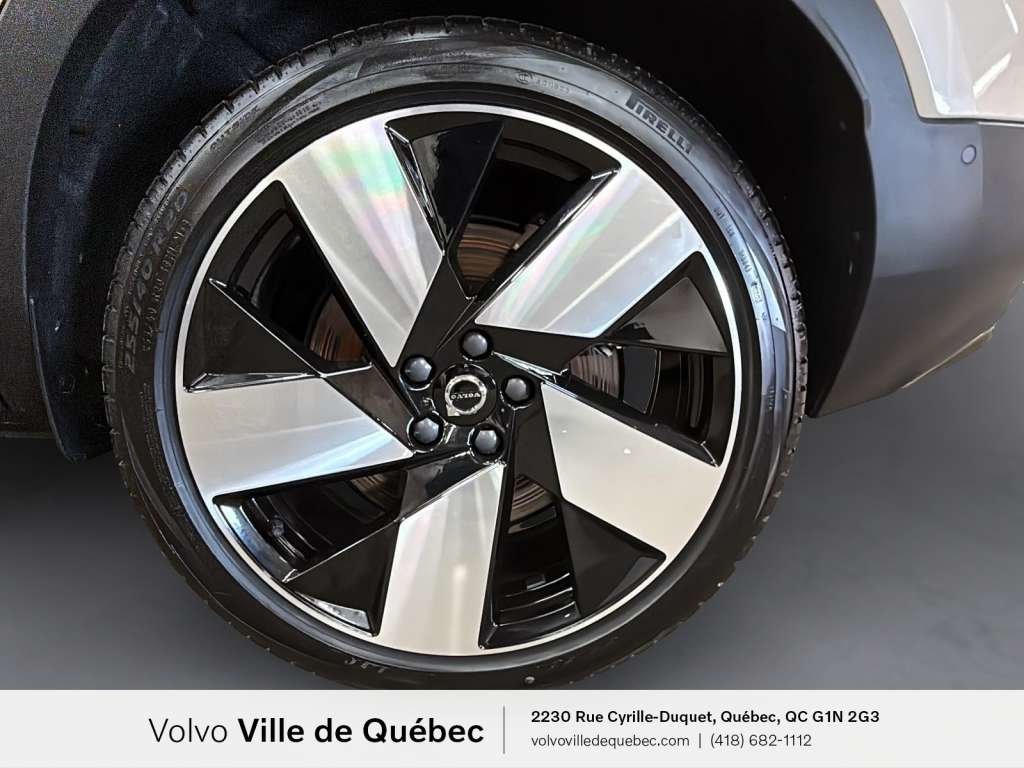 2025 Volvo EX40 TWIN Ultra-8