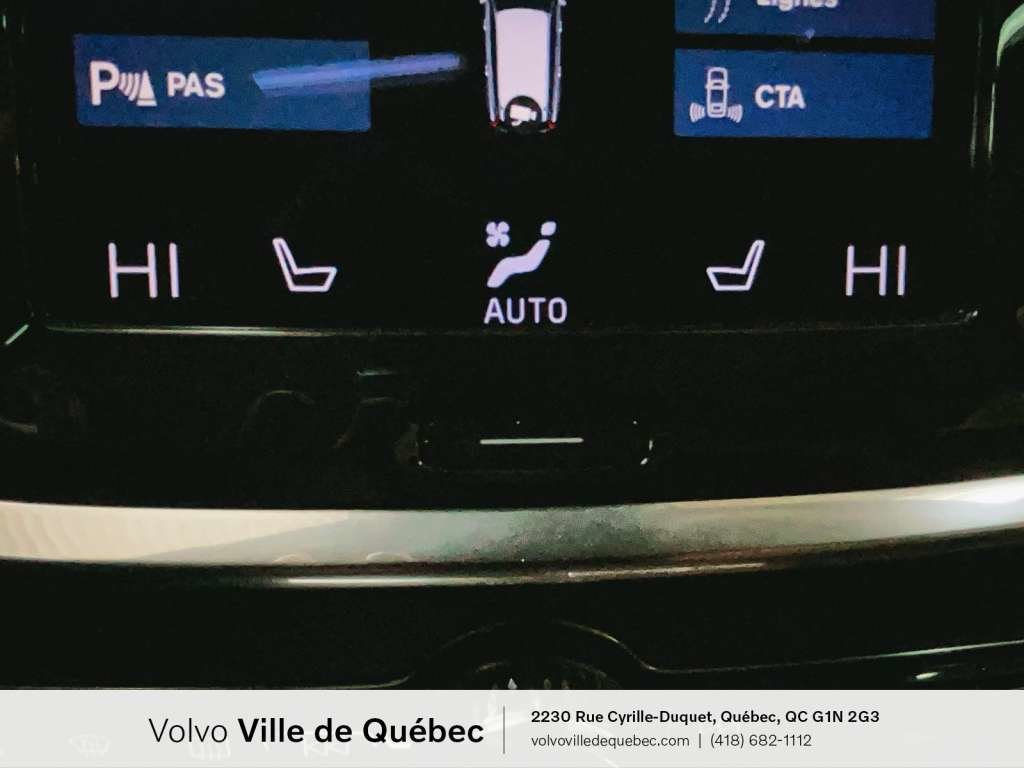 2022 Volvo V60 Momentum-23