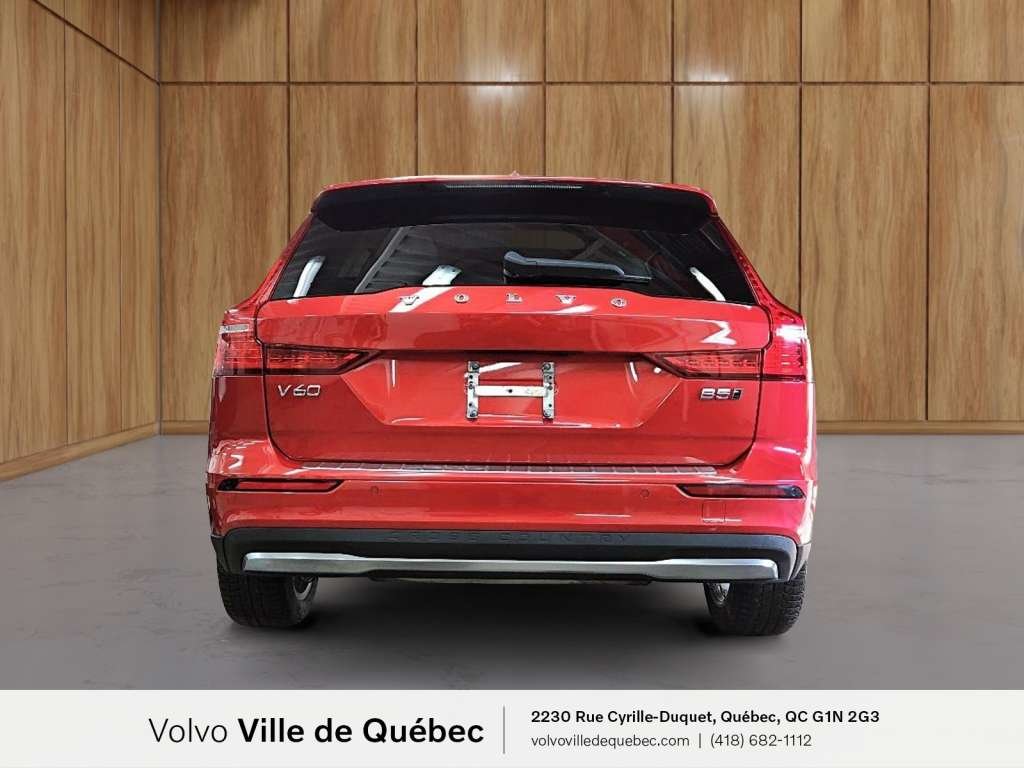 2023 Volvo V60 CC Plus-5