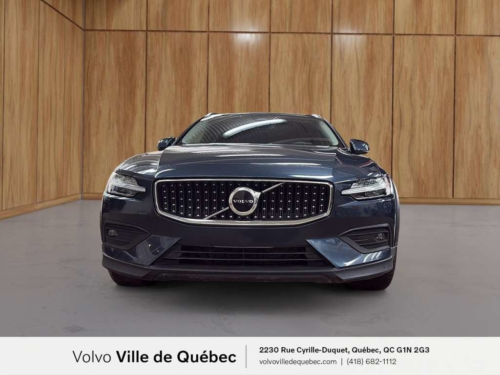 Volvo V60 CC Core 2023-2