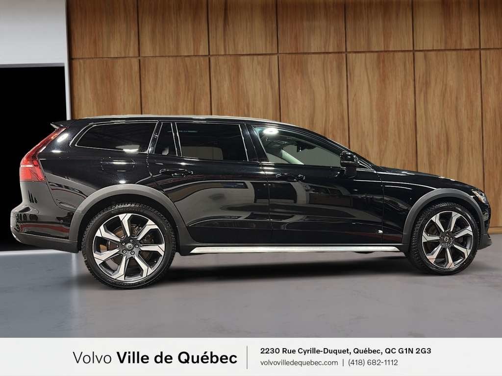 Volvo V60 CC Ultimate 2023-4