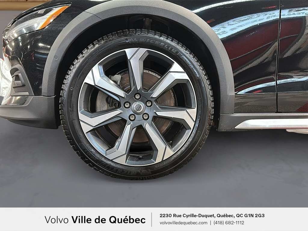 Volvo V60 CC Ultimate 2023-8