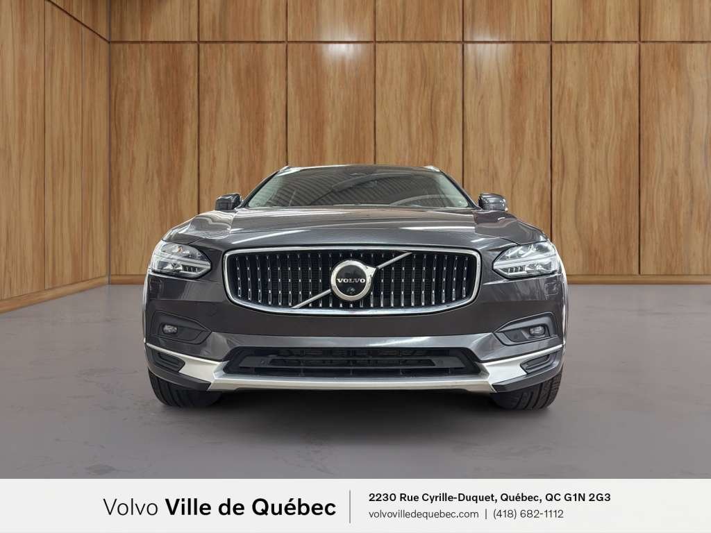 Volvo V90 CC B6 2022-2