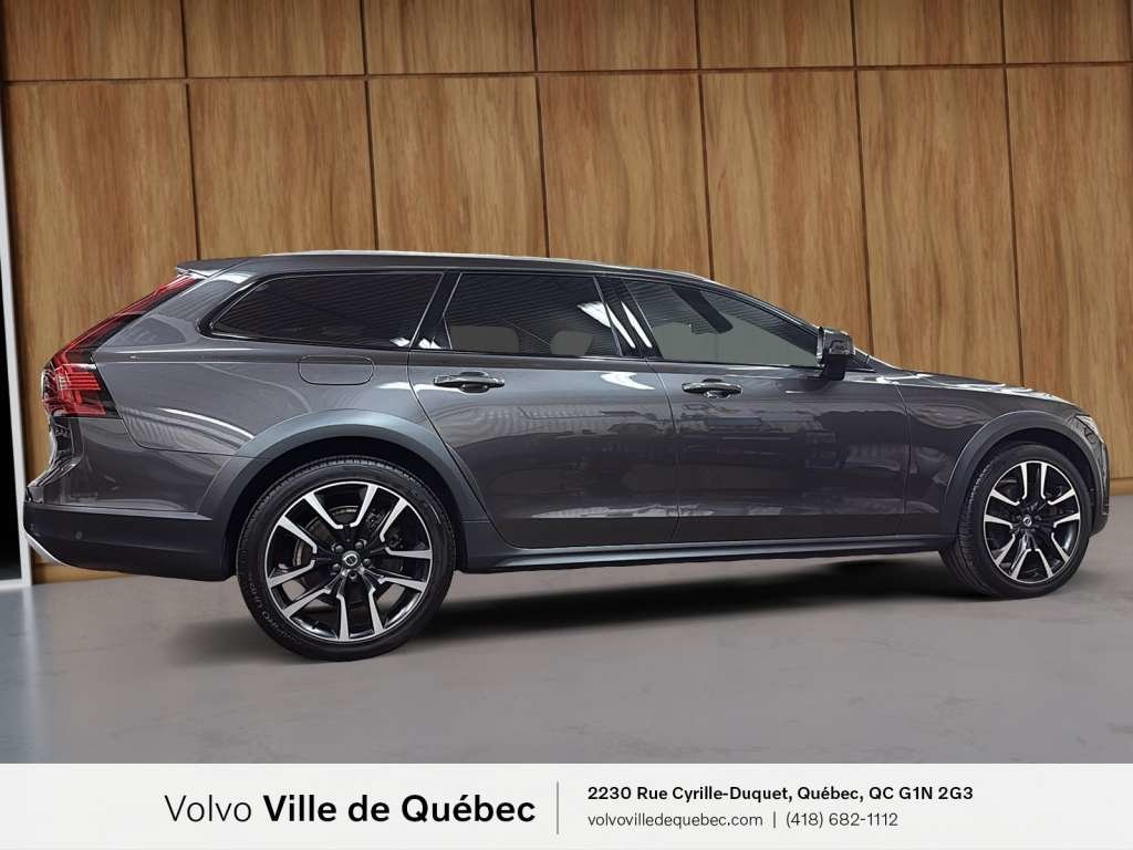 Volvo V90 CC B6 2022-3
