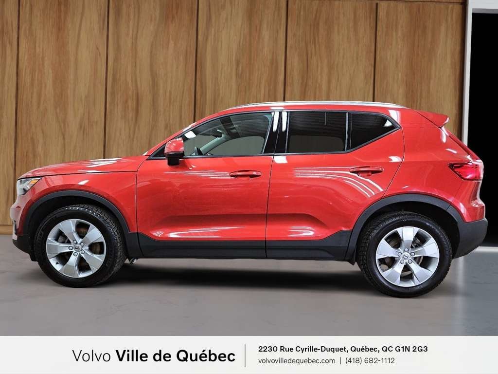 2022 Volvo XC40 Momentum-6