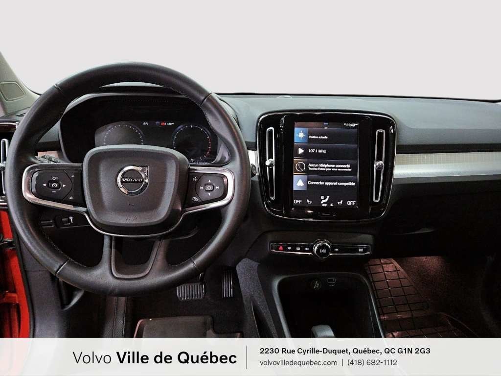 2022 Volvo XC40 Momentum-13