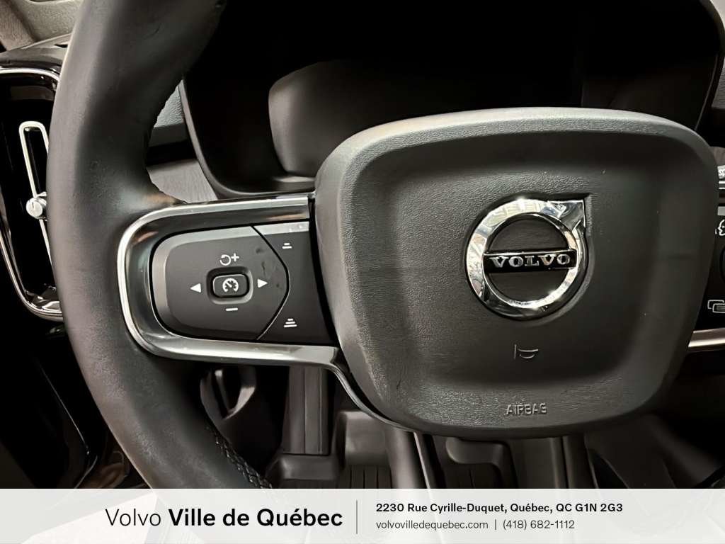 2022 Volvo XC40 Inscription-16