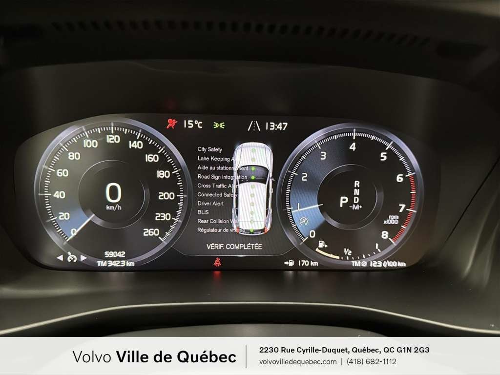 2022 Volvo XC40 R-Design-18