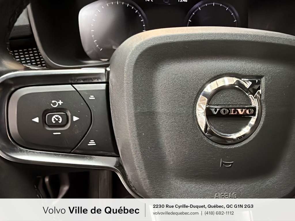 2022 Volvo XC40 R-Design-16