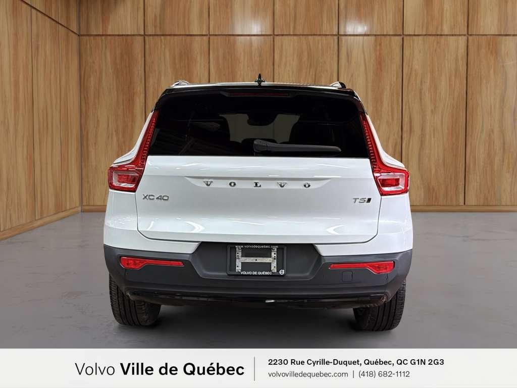 2022 Volvo XC40 R-Design-5