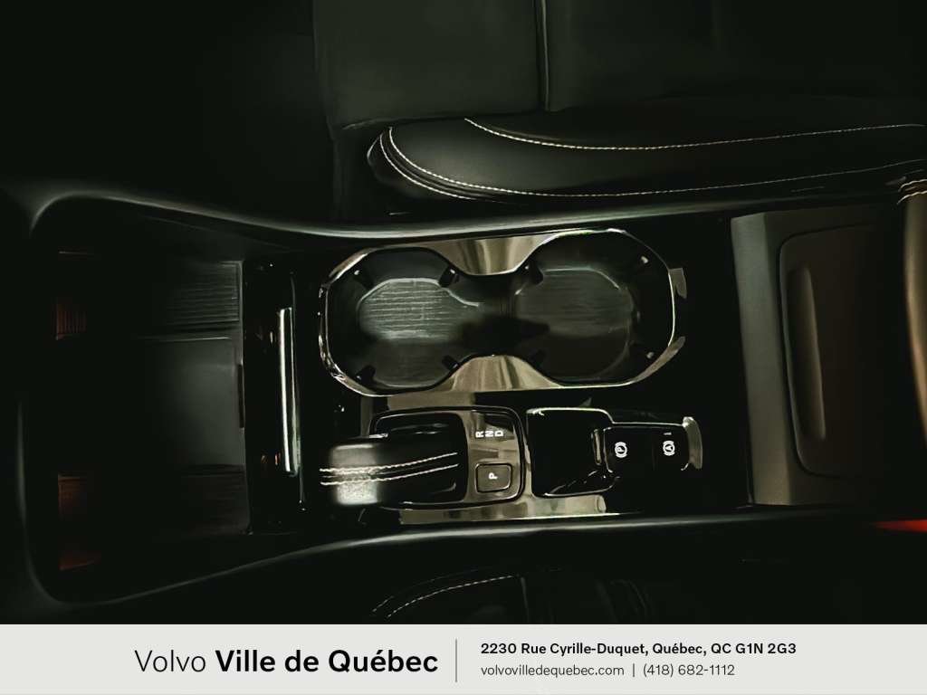 2022 Volvo XC40 R-Design-22