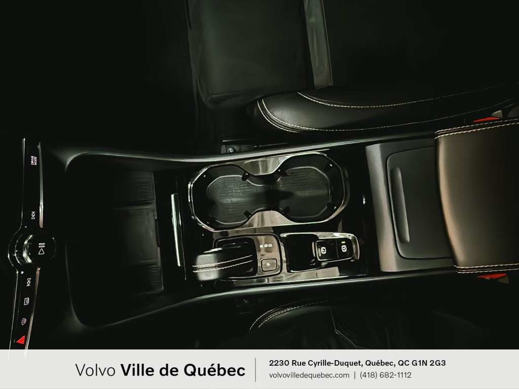 Volvo XC40 R-Design 2022-21