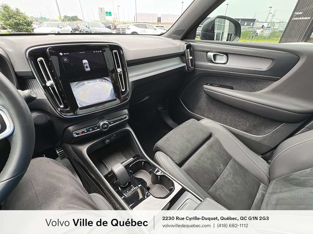 Volvo XC40 Recharge Plus 2022-24