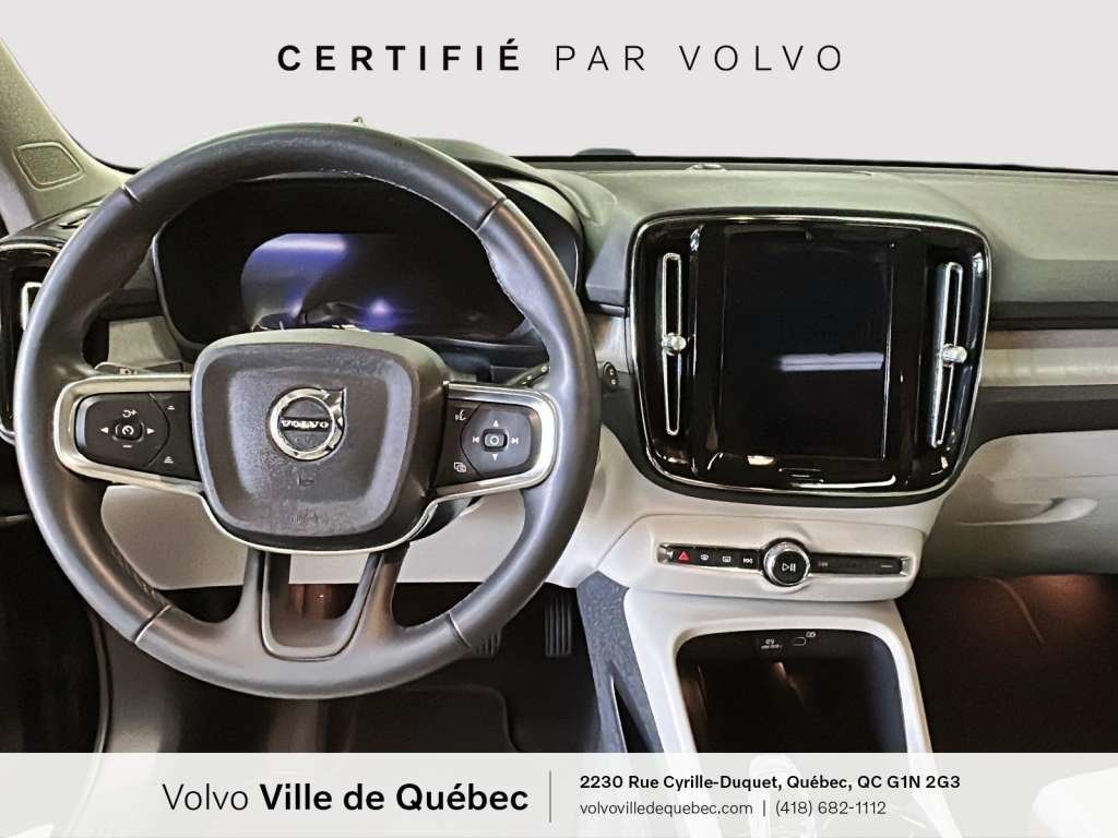 2023 Volvo XC40 Plus Dark B5-10