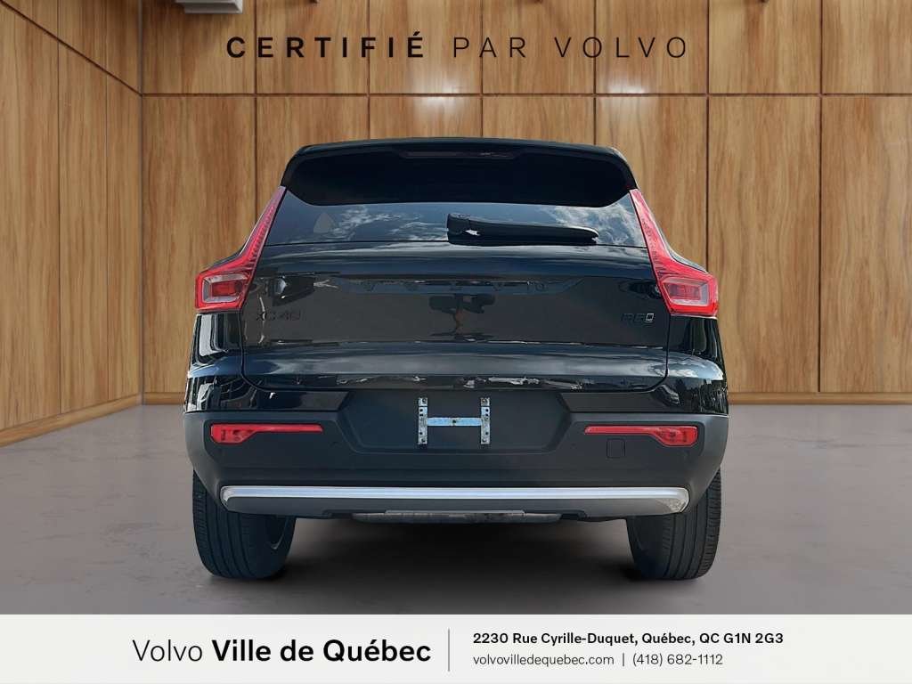 Volvo XC40 Core B5 2023-4