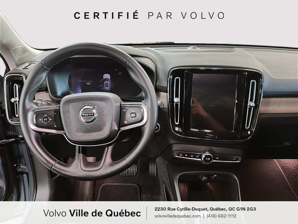 Volvo XC40 Plus Dark B5 2023-10