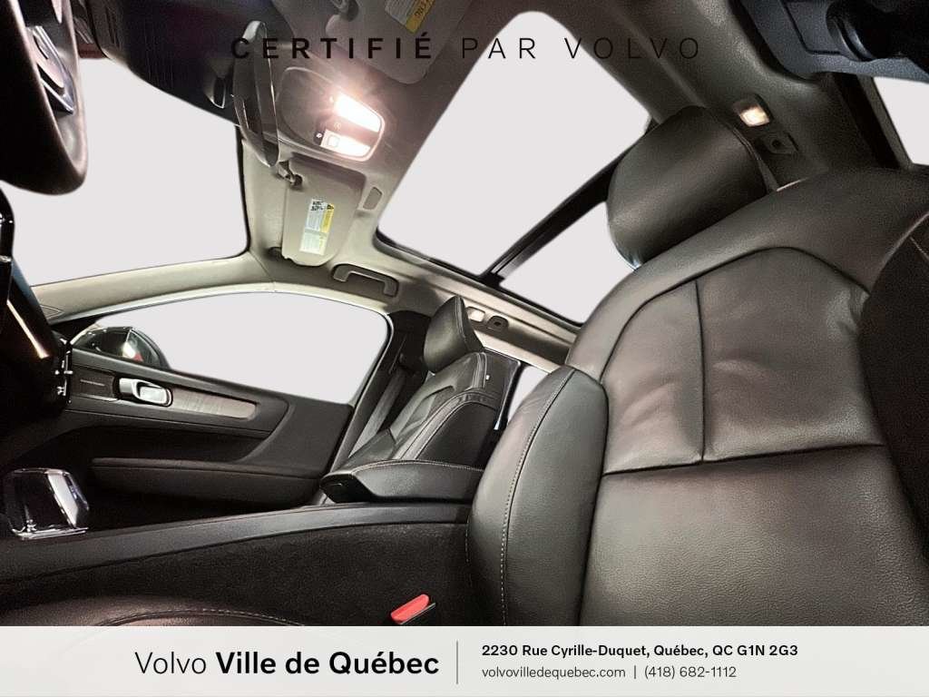 Volvo XC40 Plus Dark B5 2023-8