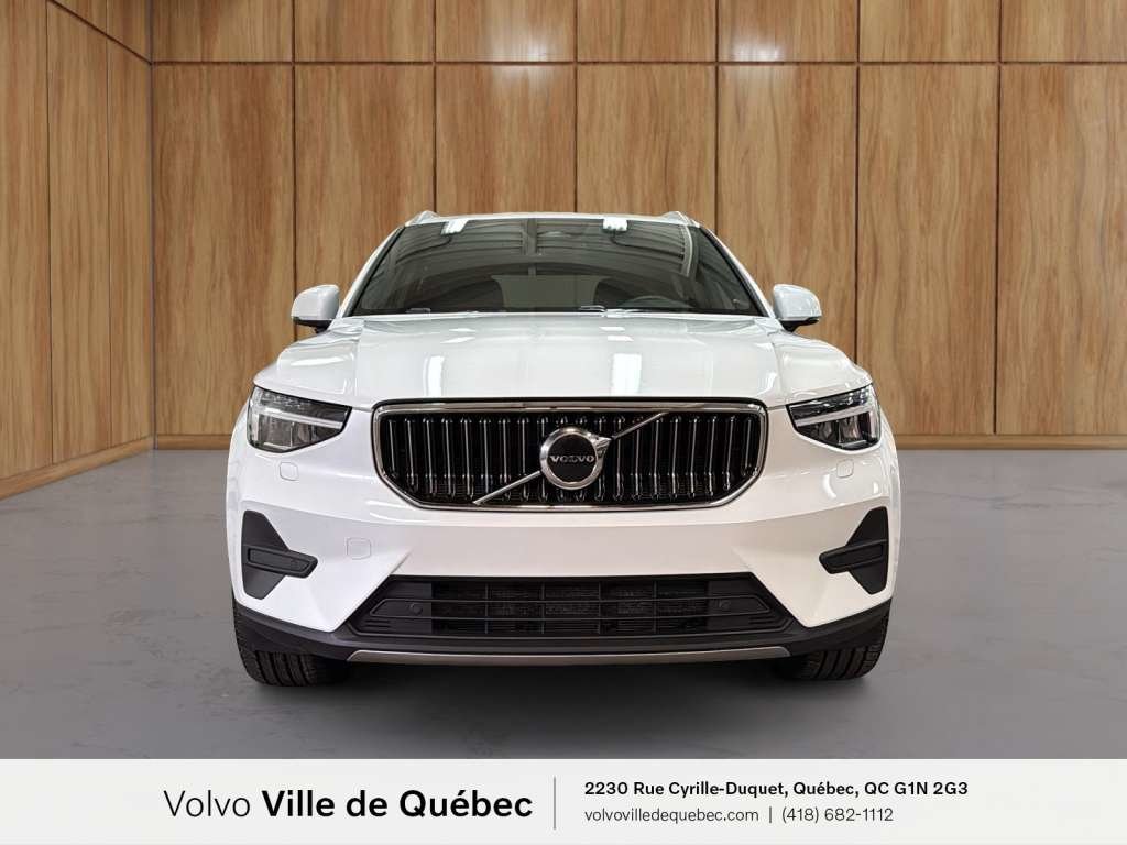 2024 Volvo XC40 B5 - Core-2