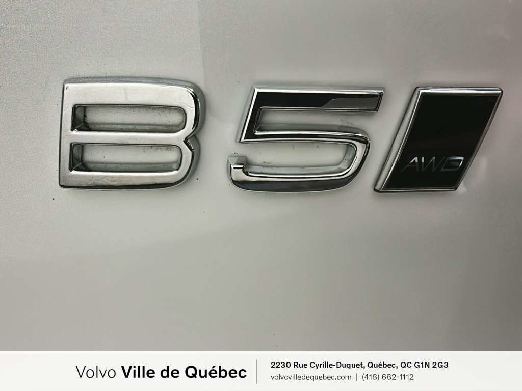 2024 Volvo XC40 B5 - Core-9