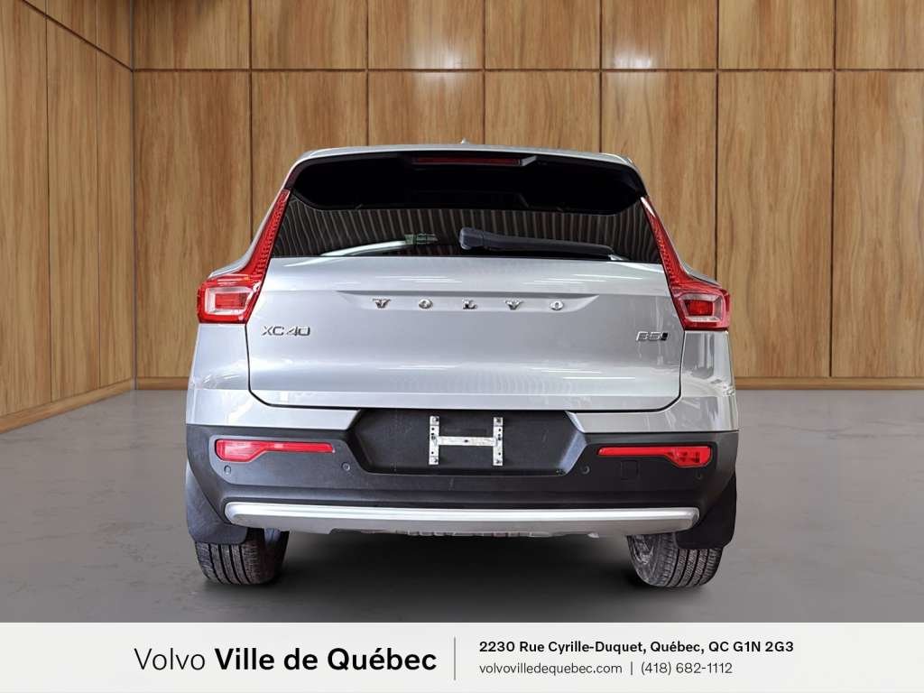 Volvo XC40 B5 - Plus 2024-4