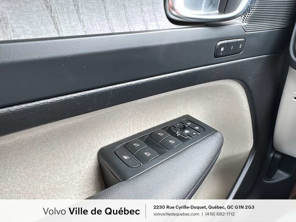 2024 Volvo XC40 B5 - Plus-19