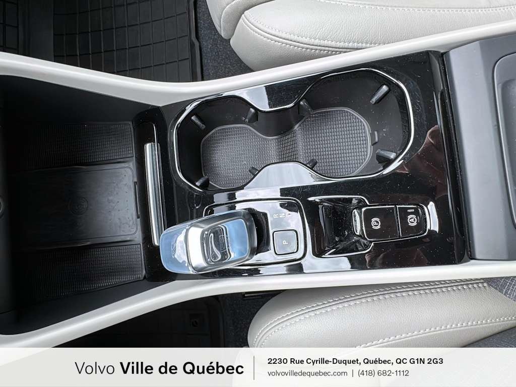2024 Volvo XC40 B5 - Plus-18