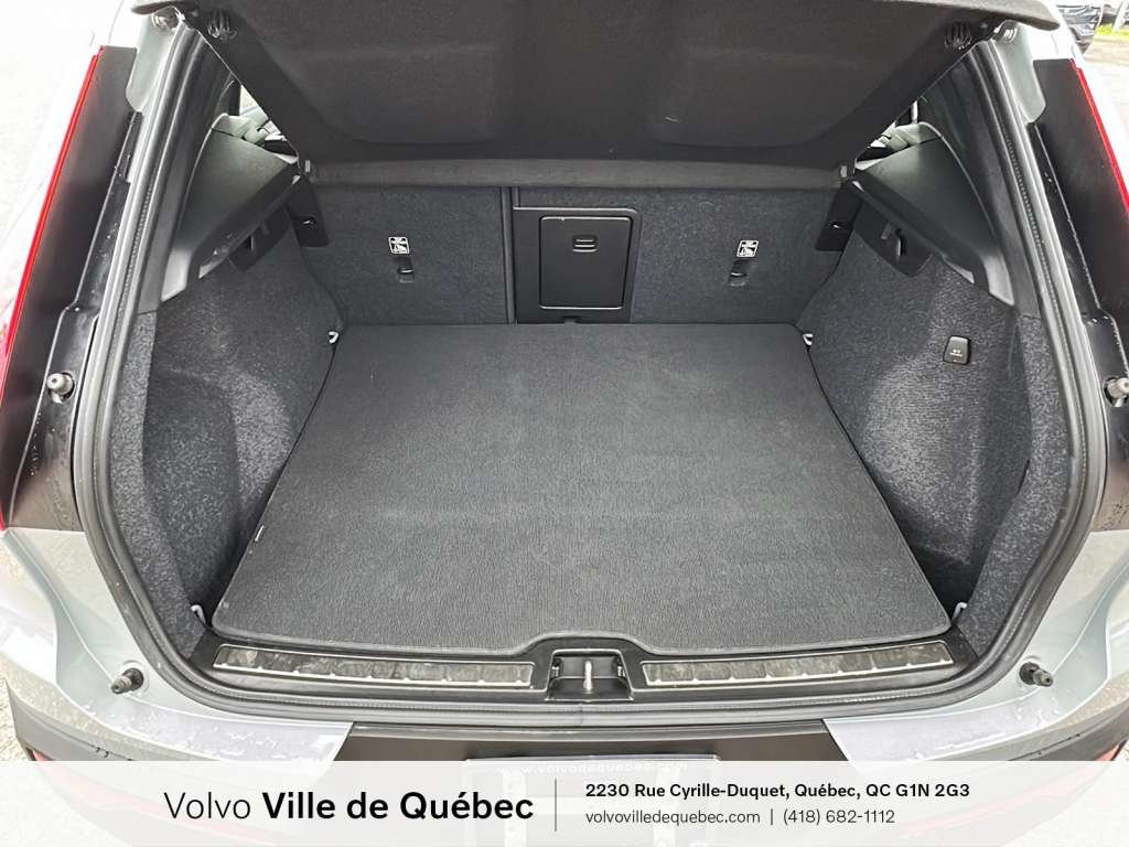 2024 Volvo XC40 B5 - Ultimate-8