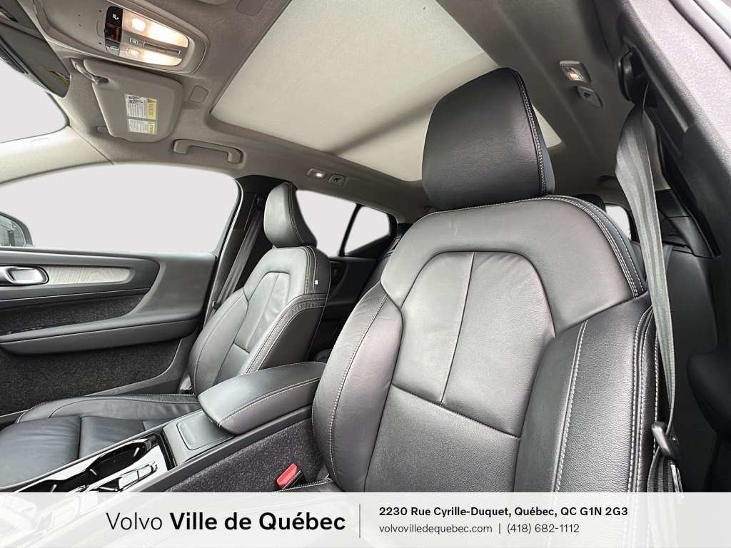 2024 Volvo XC40 B5 - Ultimate-1