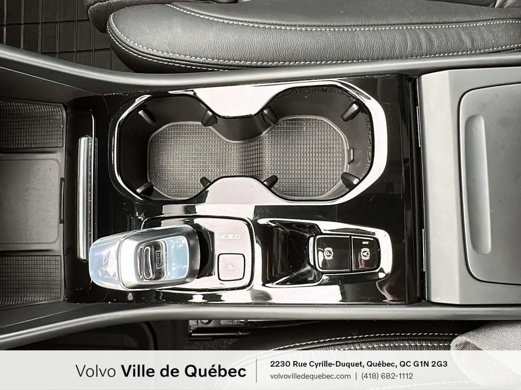 2024 Volvo XC40 B5 - Ultimate-21