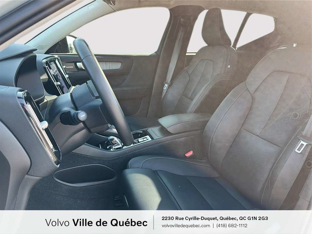 2024 Volvo XC40 B5 - Ultimate-8