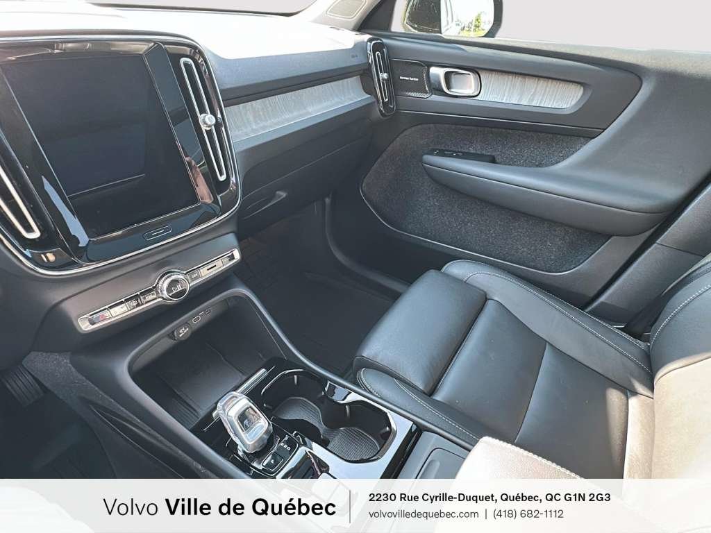2024 Volvo XC40 B5 - Ultimate-17