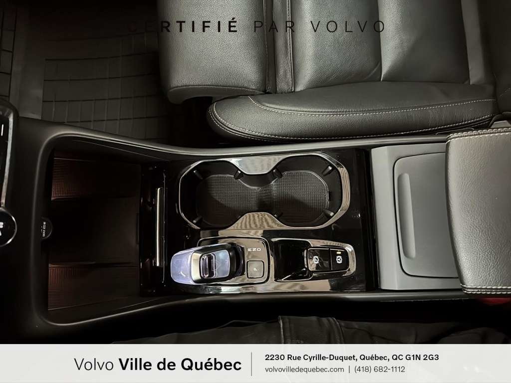 2024 Volvo XC40 B5 - Plus-17