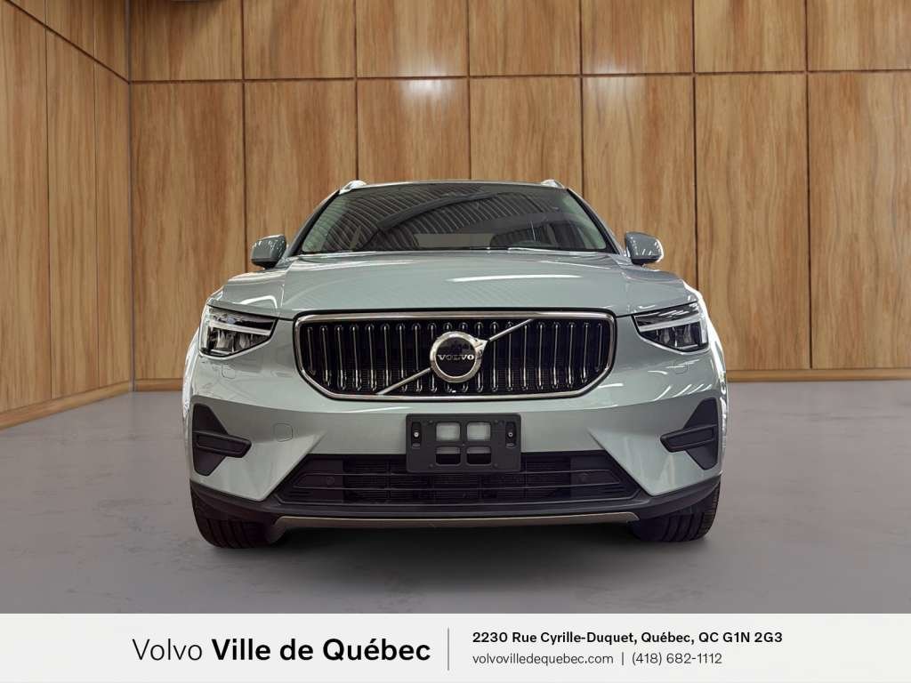 Volvo XC40 B5 - Core 2025-2