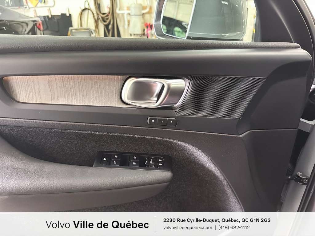 Volvo XC40 B5 - Core 2025-22