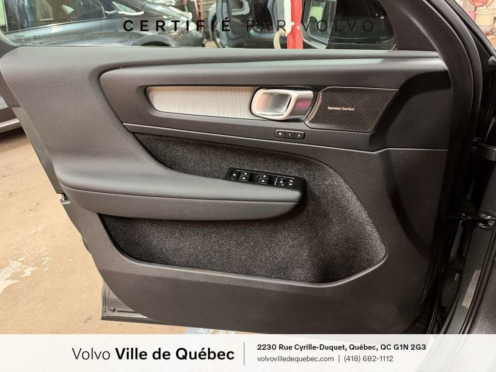 2026 Volvo XC40 B5 - Plus-19