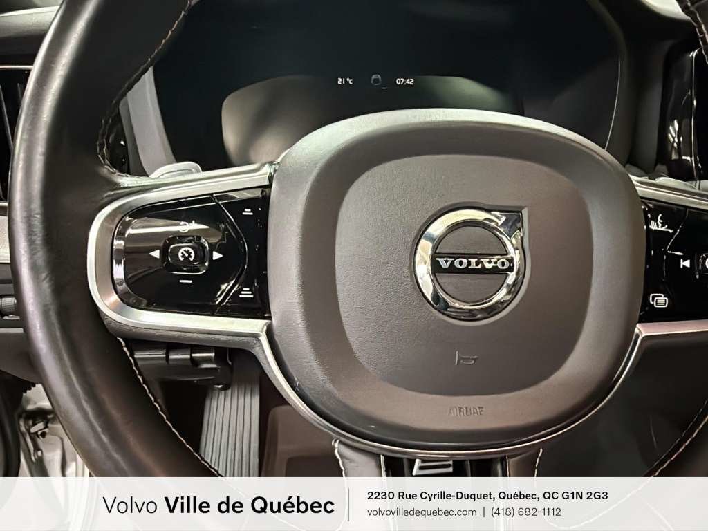 2020 Volvo XC60 R-Design-12