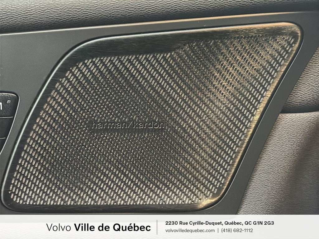 2022 Volvo XC60 Inscrptn Expr Rchrg-22