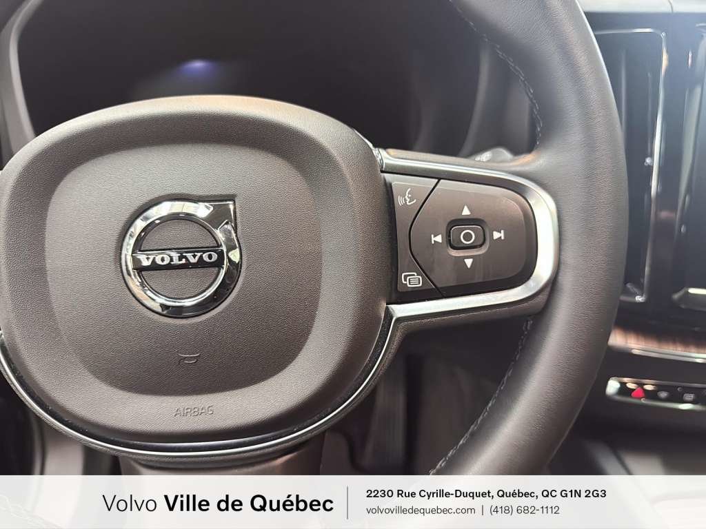 2022 Volvo XC60 Inscrptn Expr Rchrg-16